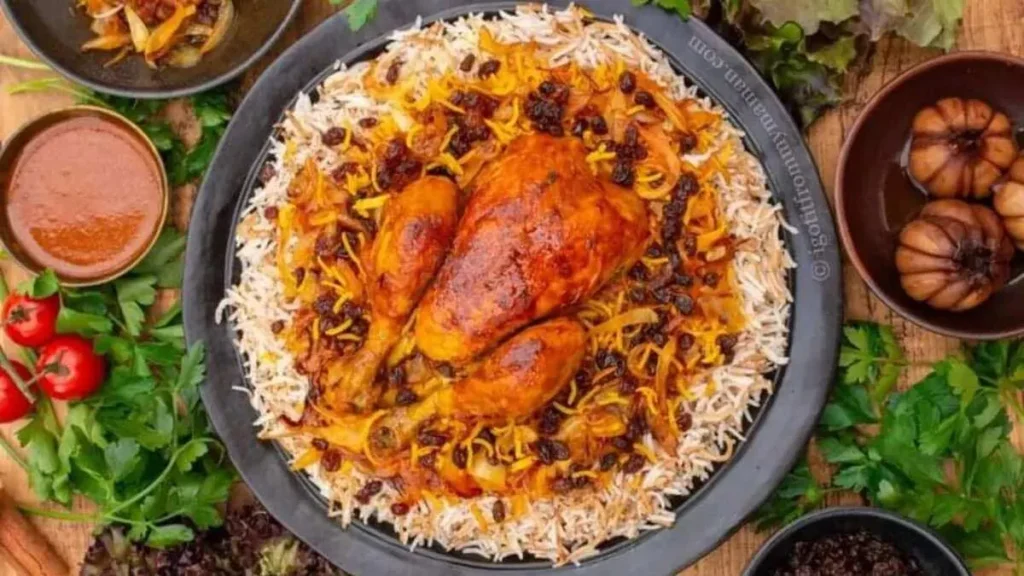 تصویر مرتبط با طرز تهیه رشته پلو با قیسی؛ پلویی خوش‌عطر و شیرین با طعمی ملس