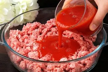 دو برابر کردن حجم گوشت؛ نحوه ۲ برابر کردن گوشت چرخکرده با ۱ لیوان آب گ