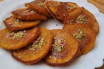 کاکای کدو حلوایی بدون فر؛ کاکای کدو حلوایی در حال آماده شدن بدون استف