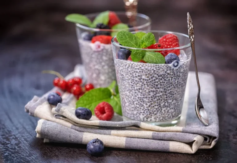 دانه چیا برای چه گروه‌هایی؛ تصویری از دانه چیا و نکات ایمنی مصرف آن