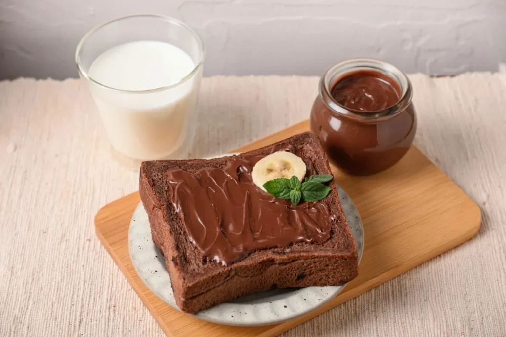تصویر مرتبط با طرز تهیه شکلات صبحانه خانگی با شیر؛ نرم، غلیظ و خوشطعم مثل شکلات بازاری