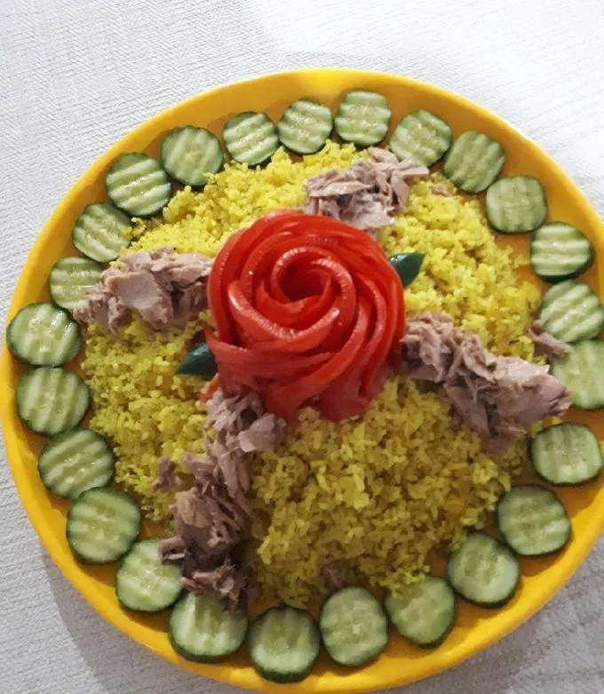 تصویر مرتبط با طرز تهیه شوید پلو با تن ماهی به سبک بندری؛ غذایی خوشطعم و سریع