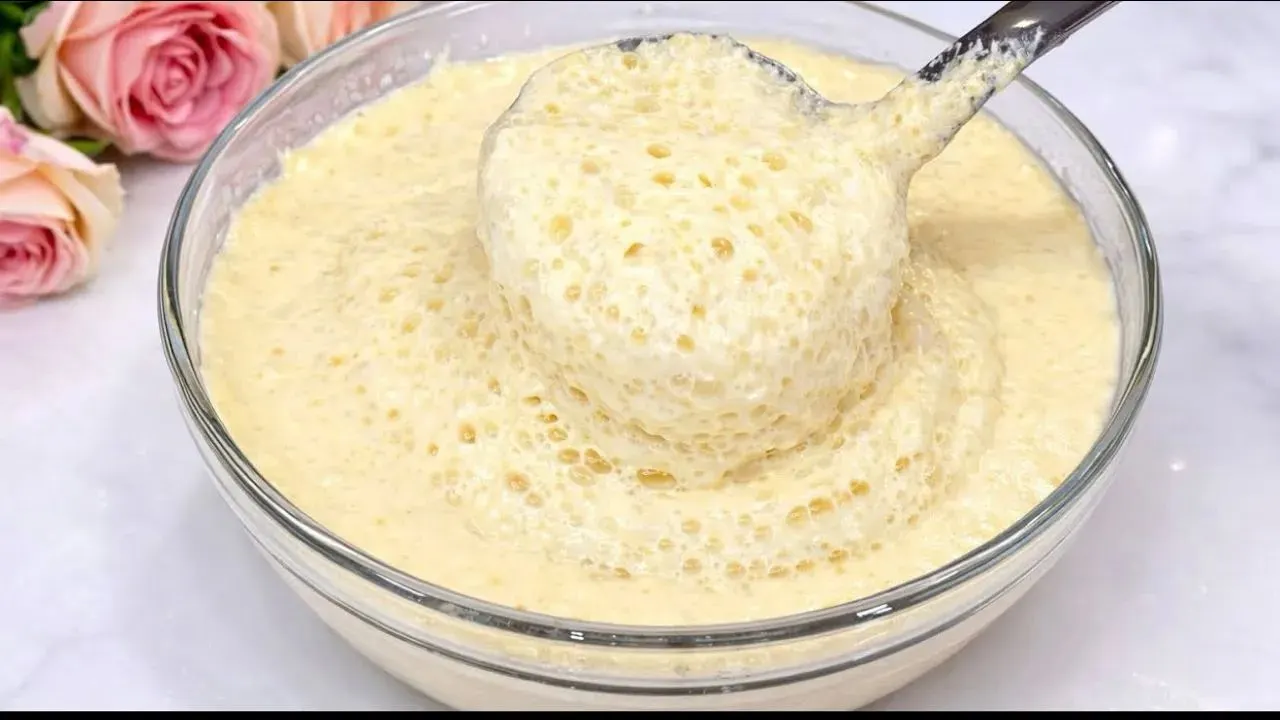 پیراشکی پوک بازاری سرخ شده با خمیر نرم و حباب‌دار