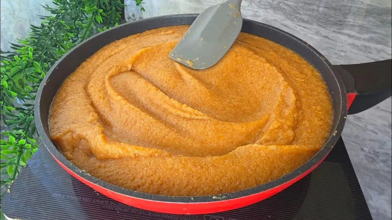 حلوای ایرمیک با شیر؛ تصویر حلوای ایرمیک تهیه شده با شیر، کره و ارده