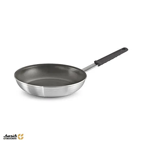 ماهیتابه نچسب تیره رنگ Tramontina با دسته پوشیده شده از لاستیک