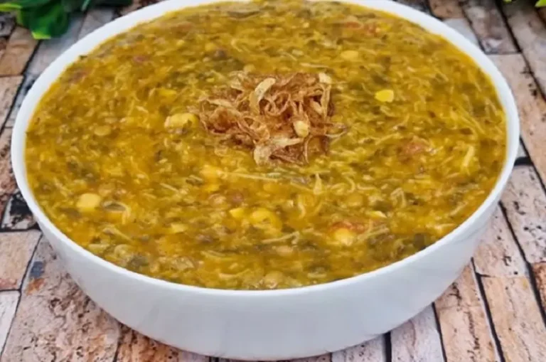 طرز تهیه حریره مراکشی؛ سوپ حریره مراکشی با بافت لعاب‌دار و رنگی گرم