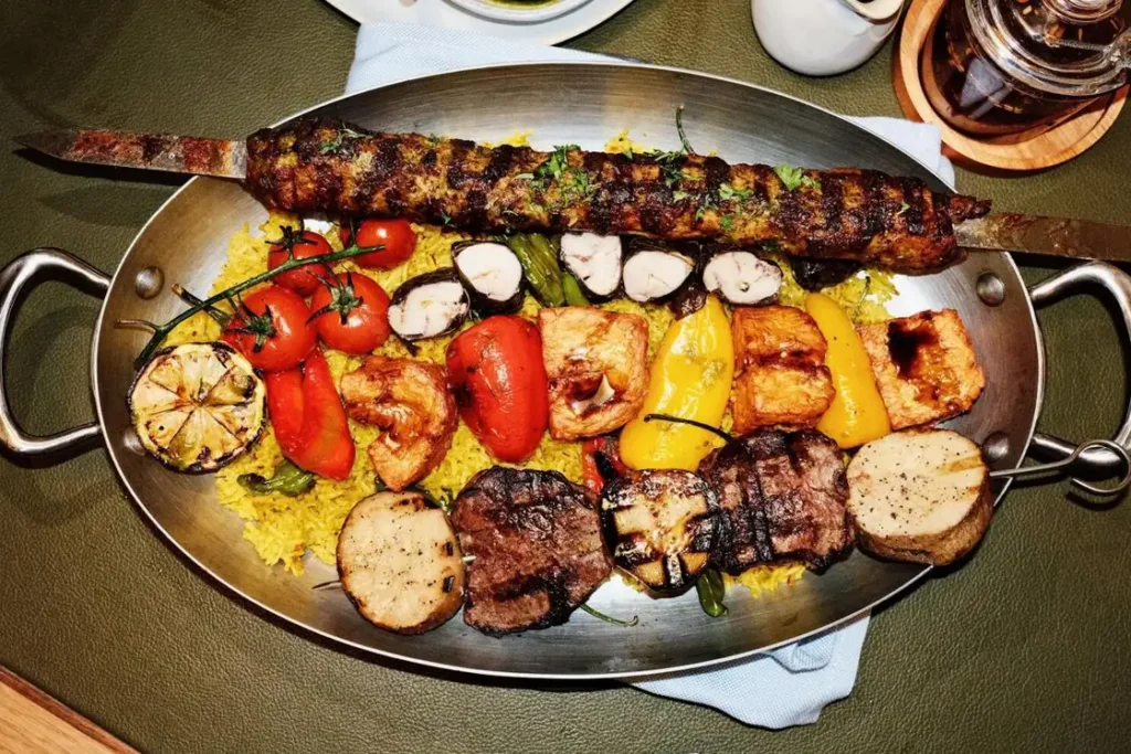 تصویر مرتبط با طرز تهیه کباب قفقازی نرم و آبدار با طعم بینظیر رستورانی