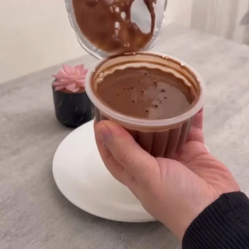 باز کردن در شیشه با احتیاط