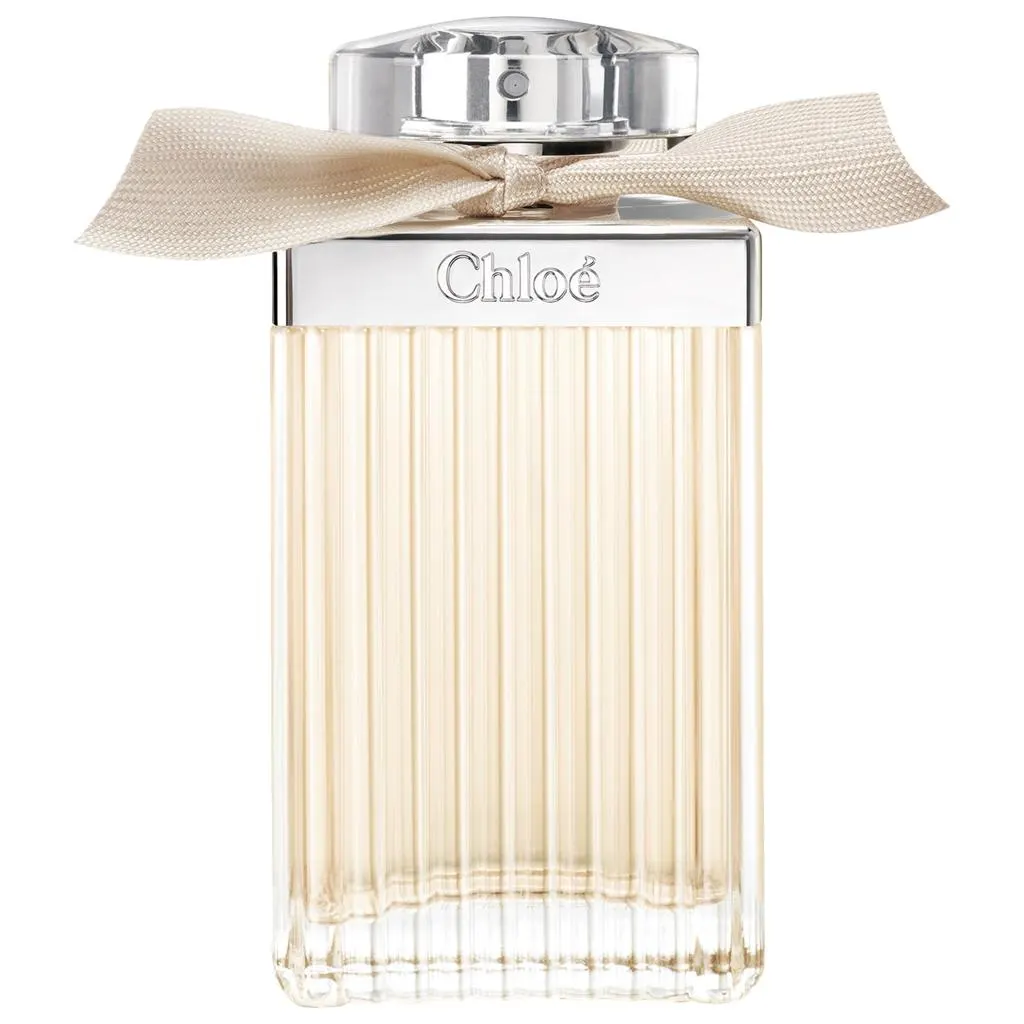 تصویر مرتبط با معرفی ۱۰ عطر برتر با رایحه گلی از رز تا یاس و مریم