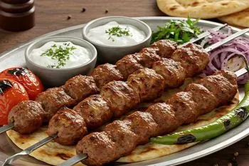 کوفته کباب ترکیه ای؛ کباب آبدار و خوشمزه با ادویه مخصوص و طعم رستورانی