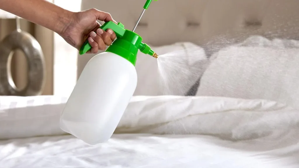 تصویر مرتبط با ۶ روش ساده برای صاف کردن ملافه بدون نیاز به اتو
