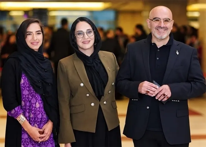 مهدی فخیم زاده به همراه همسرش