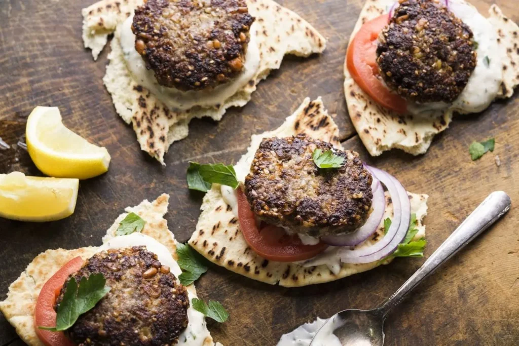 تصویر مرتبط با کباب تابه‌ای گیاهی با عدس و بلغور؛ طعمی متفاوت و اقتصادی