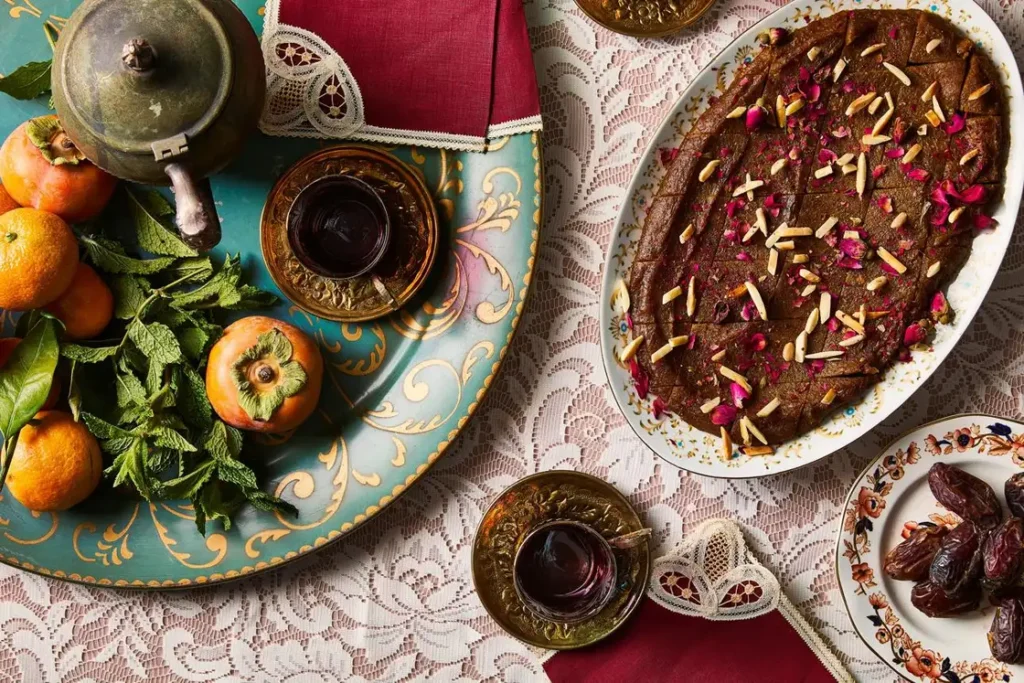 خرمالوی تازه و رسیده بدون پوست و هسته