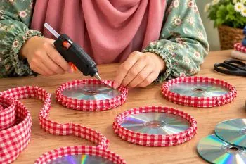 ساخت نظم‌دهنده لوازم آرایش با؛ نظم‌دهنده لوازم آرایش ساخته شده با س