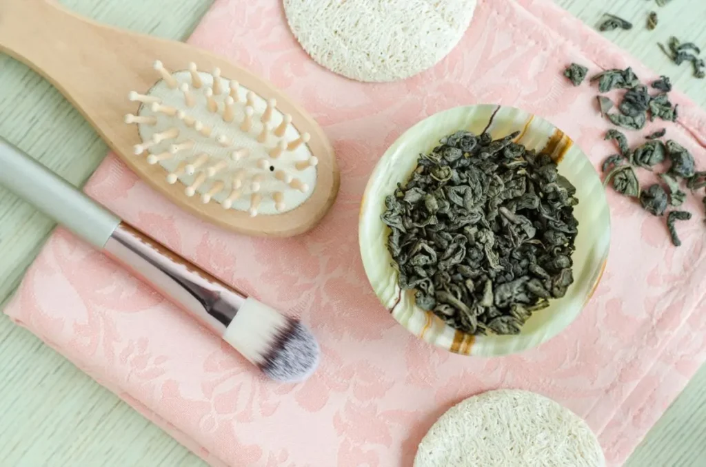 کمپرس خنک چای سبز برای پوست